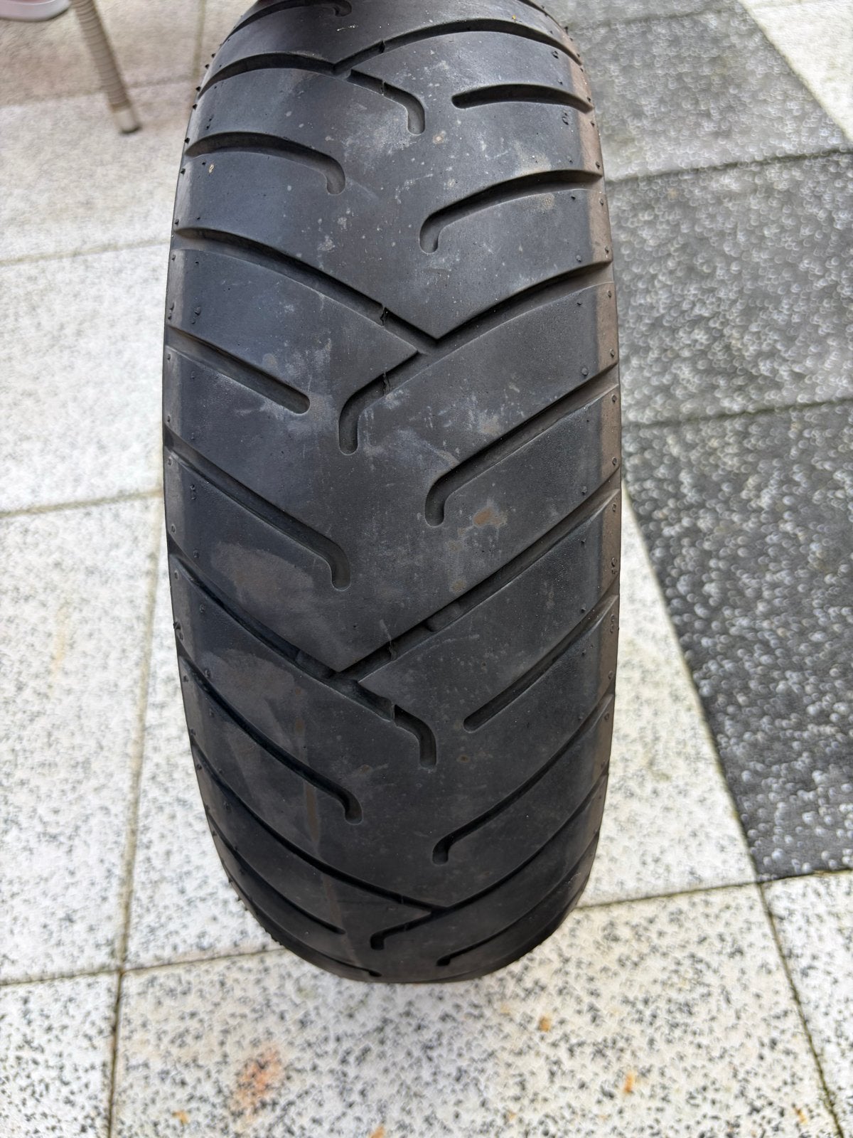 Gebruikte Band 130/60-13 60P Tubeless (DOT 4521), Fietsen en Brommers, Ophalen of Verzenden, Gebruikt