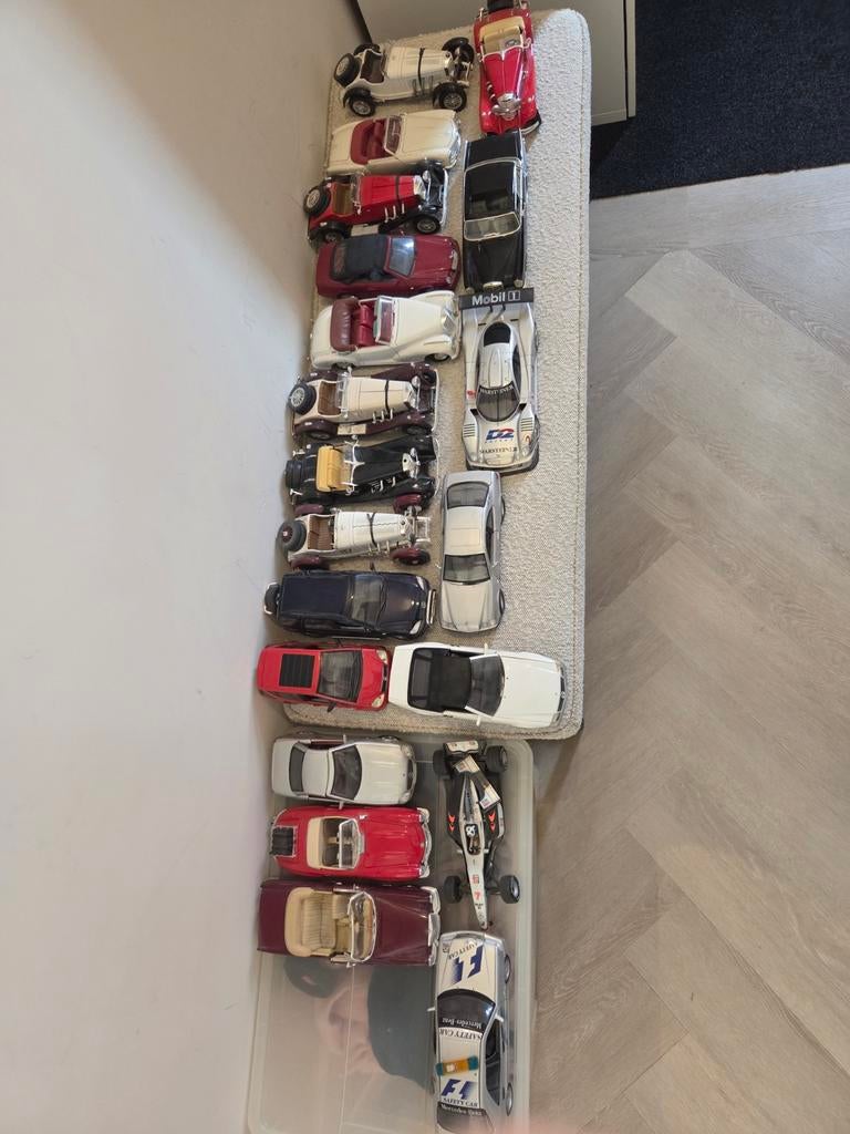 Diverse Mercedes modelauto's - per stuk of met korting, Hobby en Vrije tijd, Modelauto's | 1:18, Ophalen of Verzenden