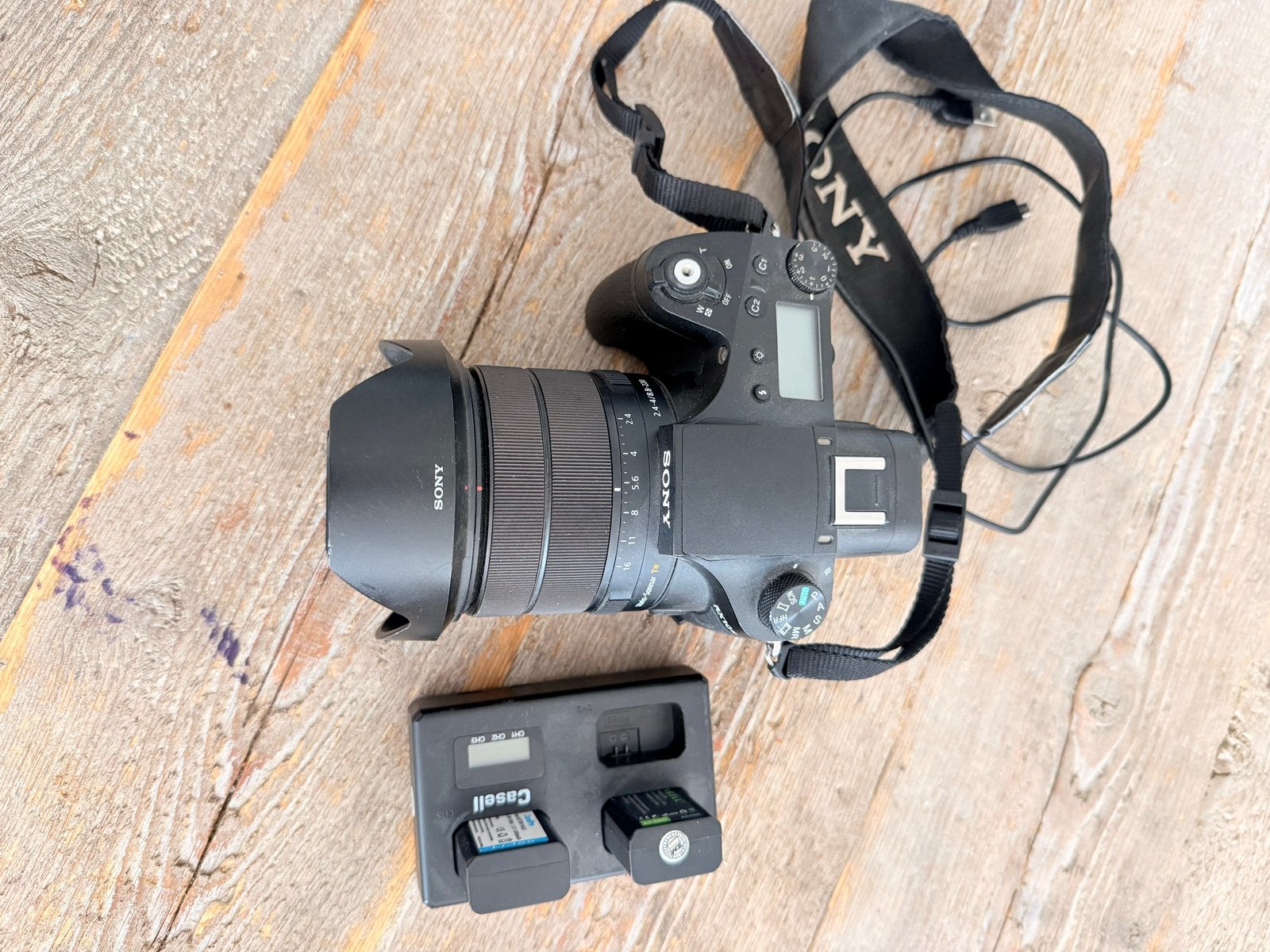 Sony RX10 IV Bridgecamera met 24-600mm lens, Ophalen, Beeldstabilisatie, Zo goed als nieuw, Accu