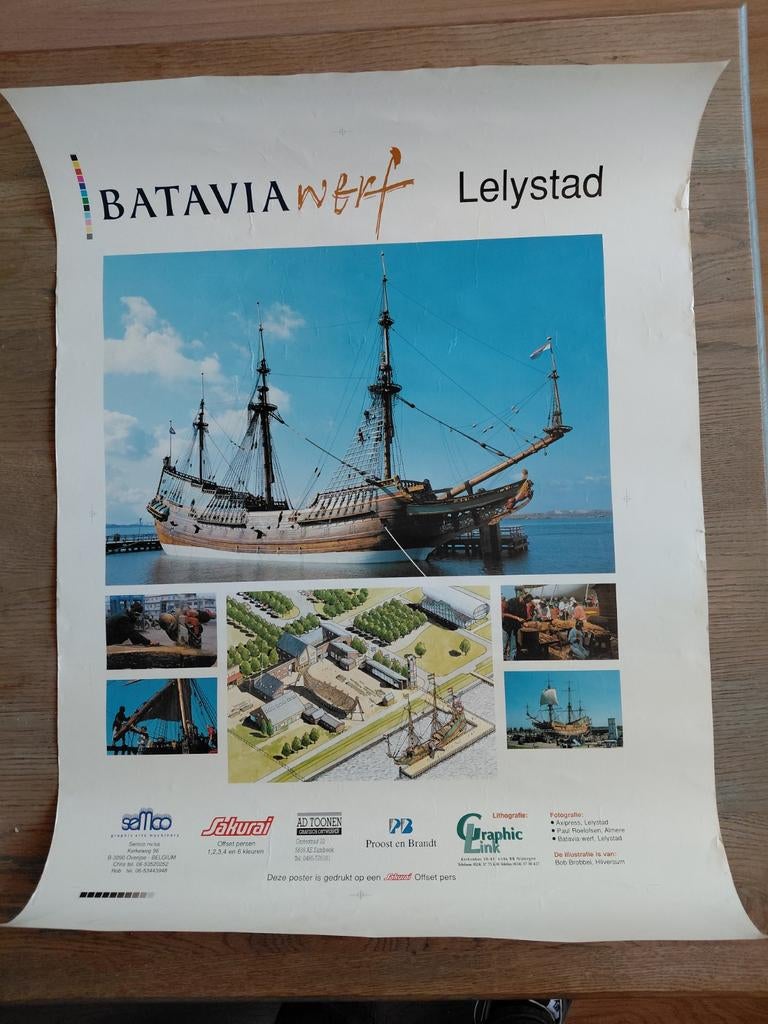 Historische poster van de bataviawerf in Lelystad 52x72 cm, Ophalen of Verzenden, Gebruikt, Zeilboot, Kaart, Foto of Prent