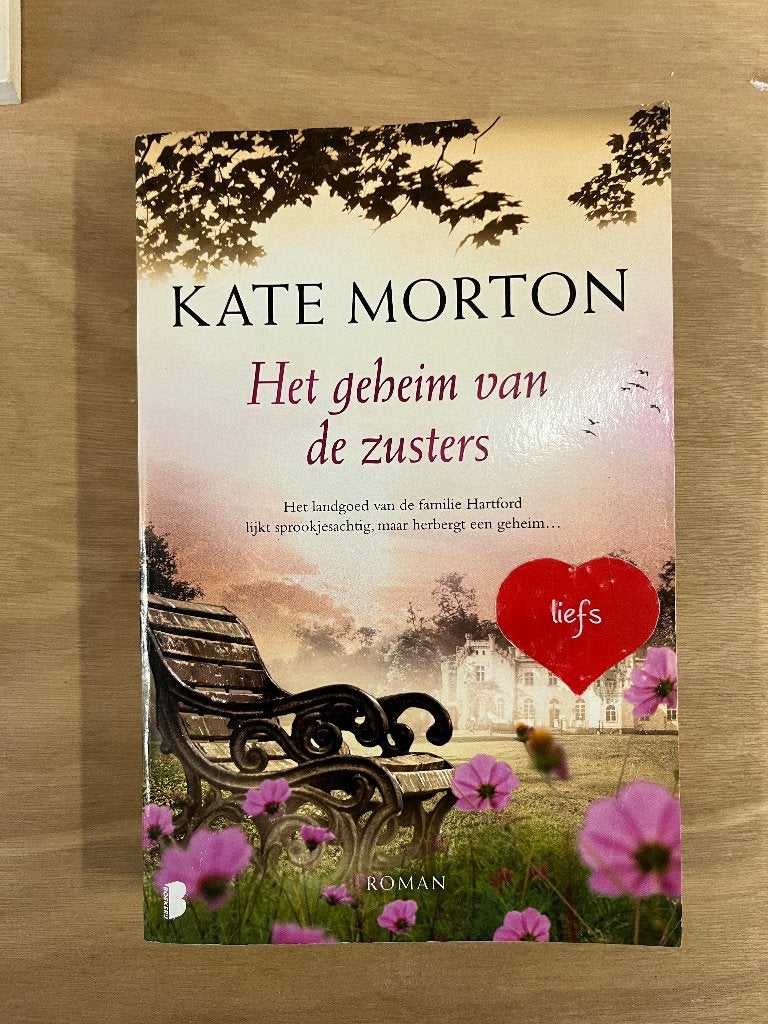 boek:  Het geheim van de zusters, Kate Morton, Ophalen of Verzenden, Zo goed als nieuw, Kate Morton, Europa overig