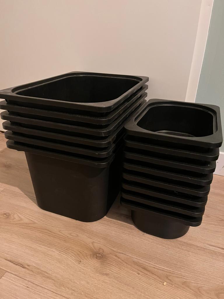6 x medium en 8x kleine trofast bakken zwart, Kunststof, Minder dan 30 cm, Ophalen of Verzenden, Zo goed als nieuw