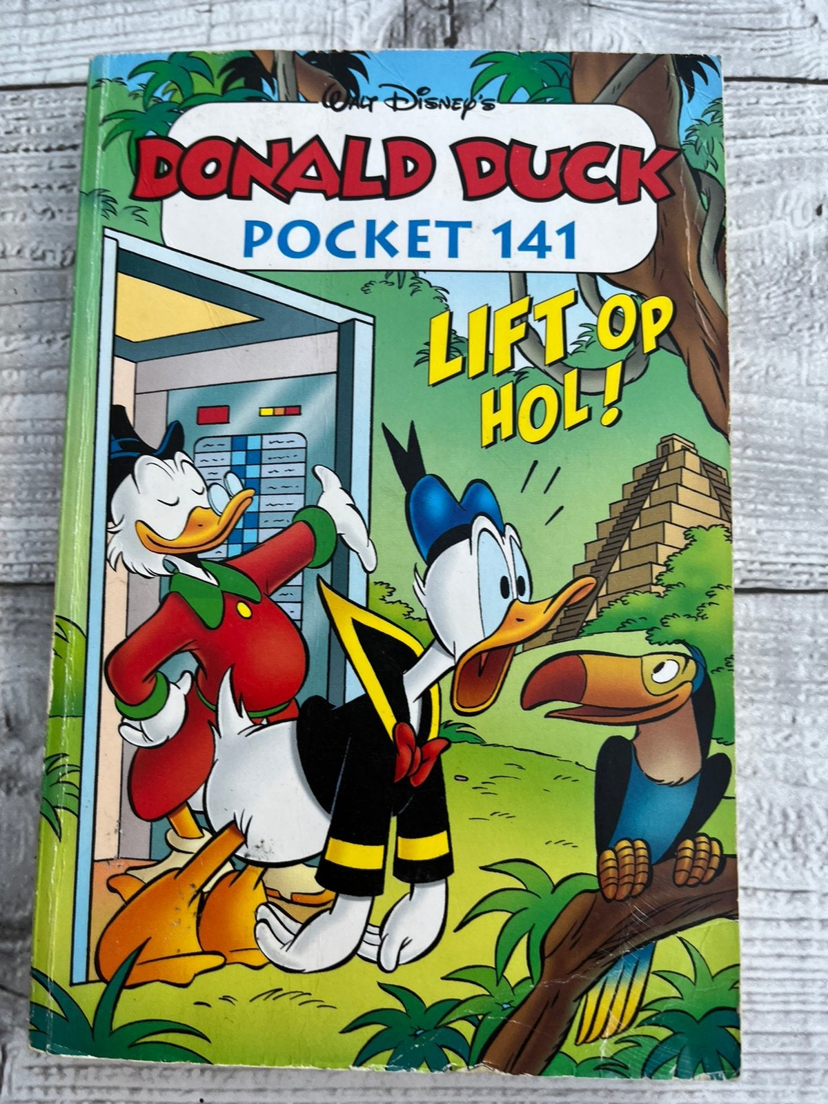 Donald Duck pocket 141 Lift op hol!, Ophalen, Gelezen