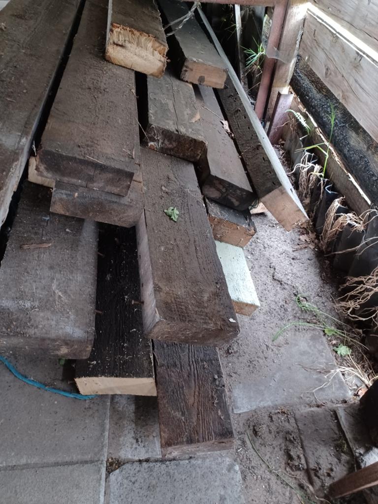 Partij balken/bielzen, Tuin en Terras, Ophalen, 250 cm of meer, Balken