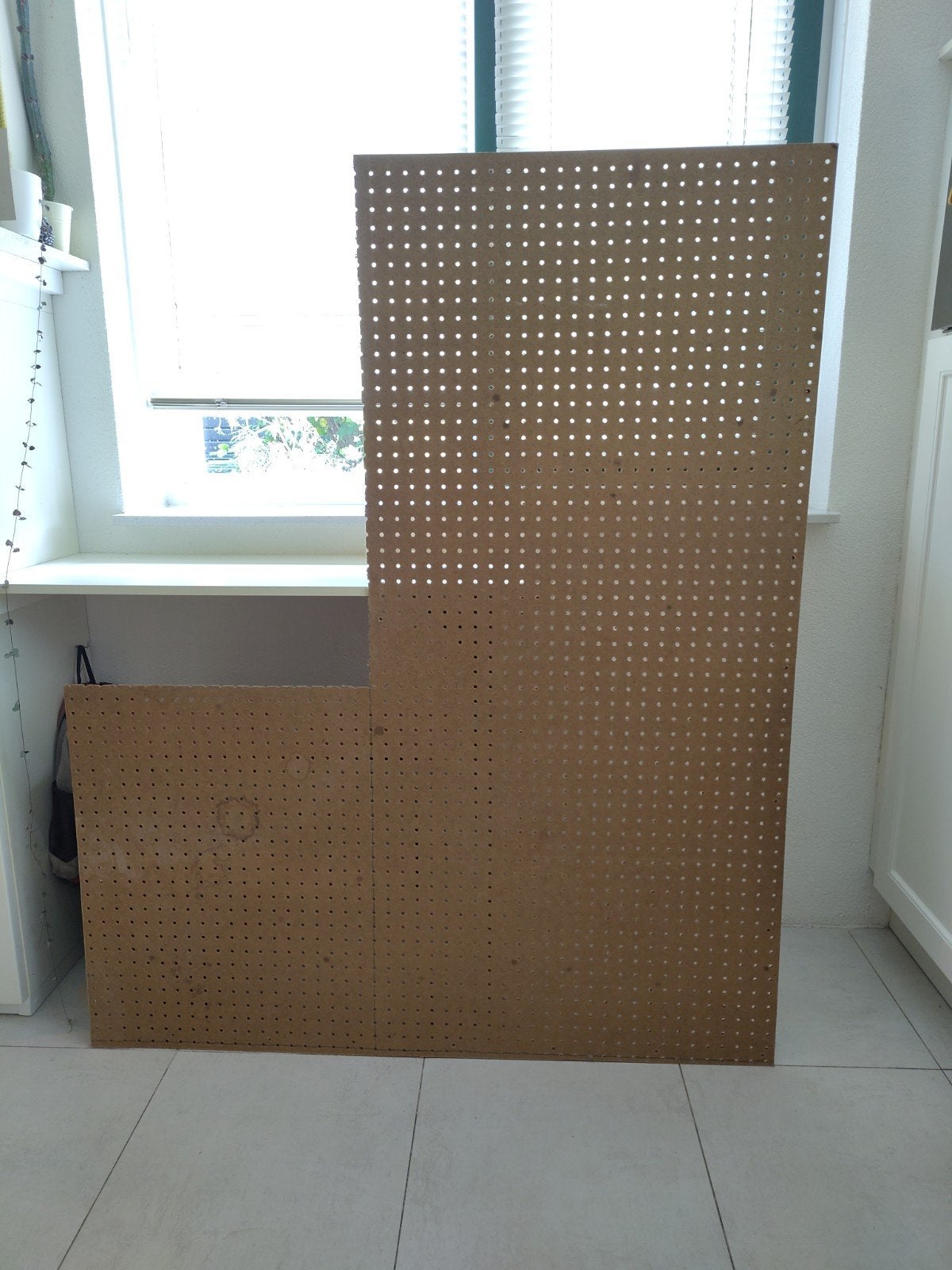 Geperforeerde hardboard plaat - Pegboard, Doe-het-zelf en Verbouw, Ophalen, Gebruikt, Minder dan 25 mm, Plank