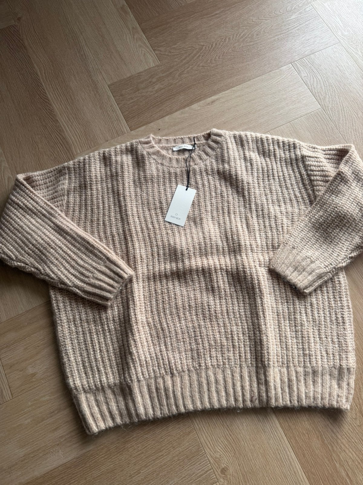 Sissy Boy trui maat S, oversized - NIEUW, Kleding | Dames, Beige, Sb, Nieuw, Ophalen of Verzenden