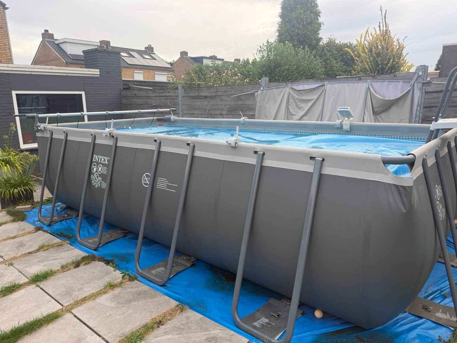 Complete Intex Ultra XTR zwembadset 549274cm zeer compleet, 200 tot 300 cm, Zo goed als nieuw, Rechthoekig, Ophalen