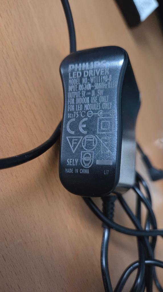 Diverse adaptors/ power supplies, Ophalen of Verzenden, Gebruikt