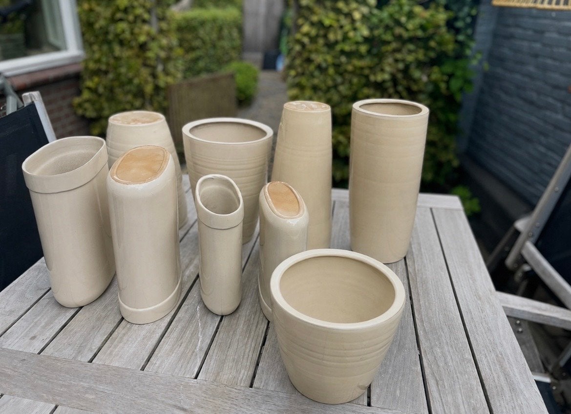 Set van 9 Crèmekleurige Bloempotten/Vazen (Ecri), Ophalen, Zo goed als nieuw