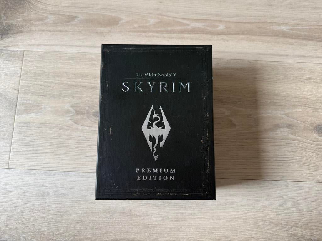 The Elder Scrolls V: Skyrim Premium Edition, Ophalen of Verzenden, Zo goed als nieuw