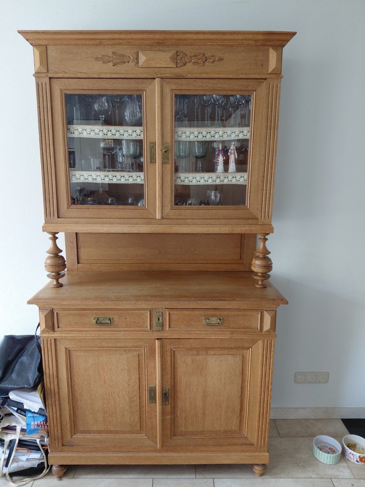 Antieke Eikenhouten Buffetkast met Vitrine, Ophalen