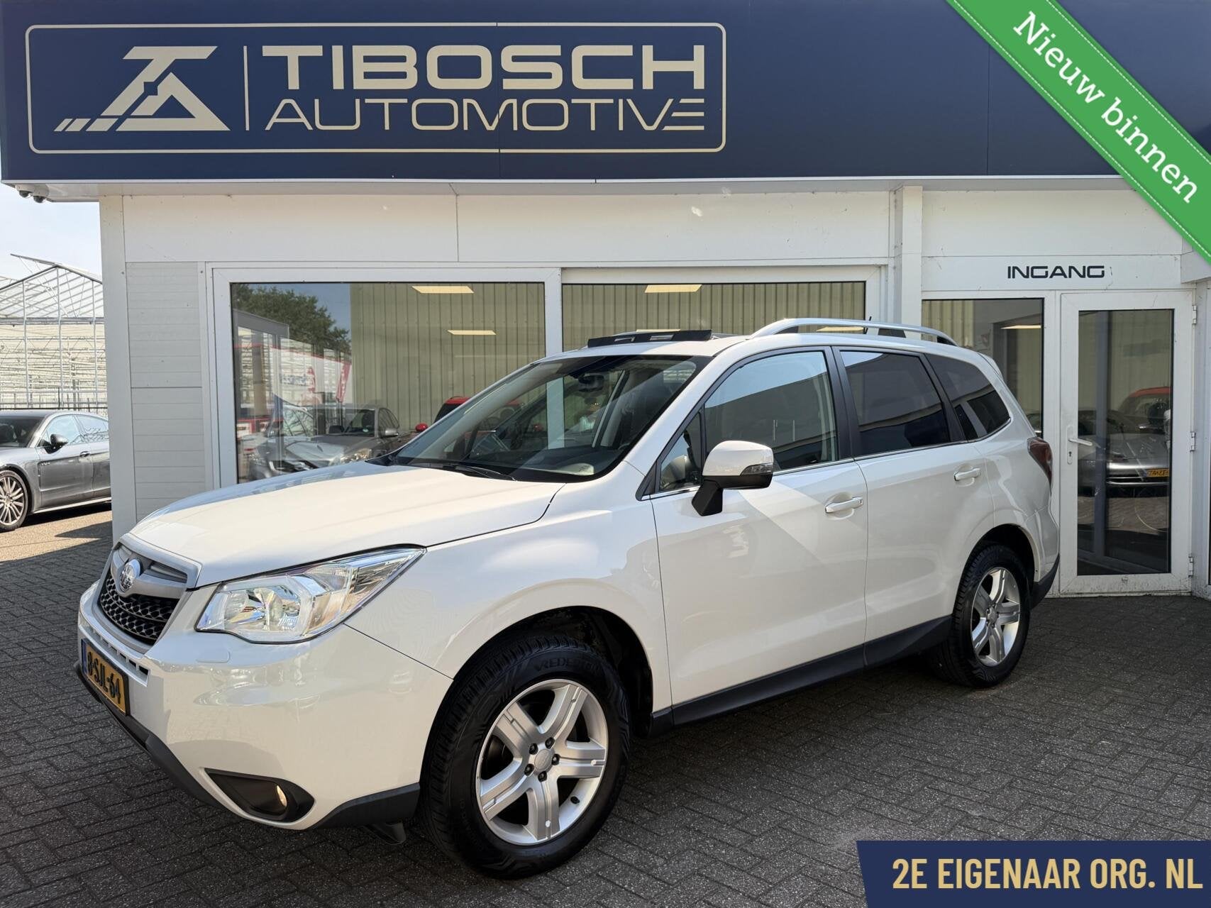 Subaru Forester 2.0 AUT AWD Luxury+ Leder schuifdak Trekhaak, Auto's, Subaru, Automaat, Euro 5, 15 km/l, Zwart