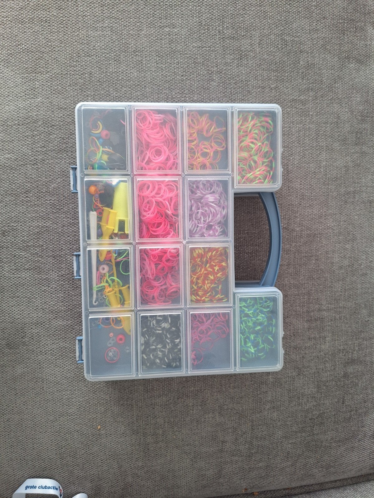 Grote set loombandjes met opbergdoos, Meerkleurig, Ophalen of Verzenden, Zo goed als nieuw, Educatief