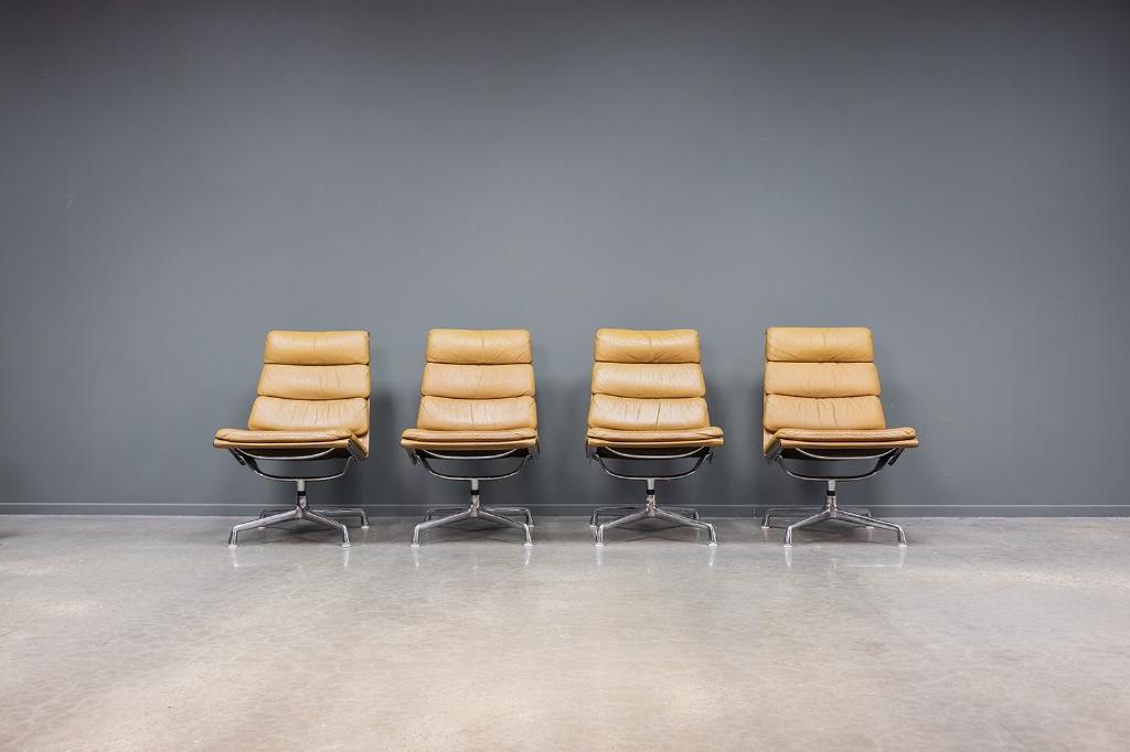 Eames EA216 lounge chairs, 2x, Ophalen of Verzenden, 75 tot 100 cm, 50 tot 75 cm