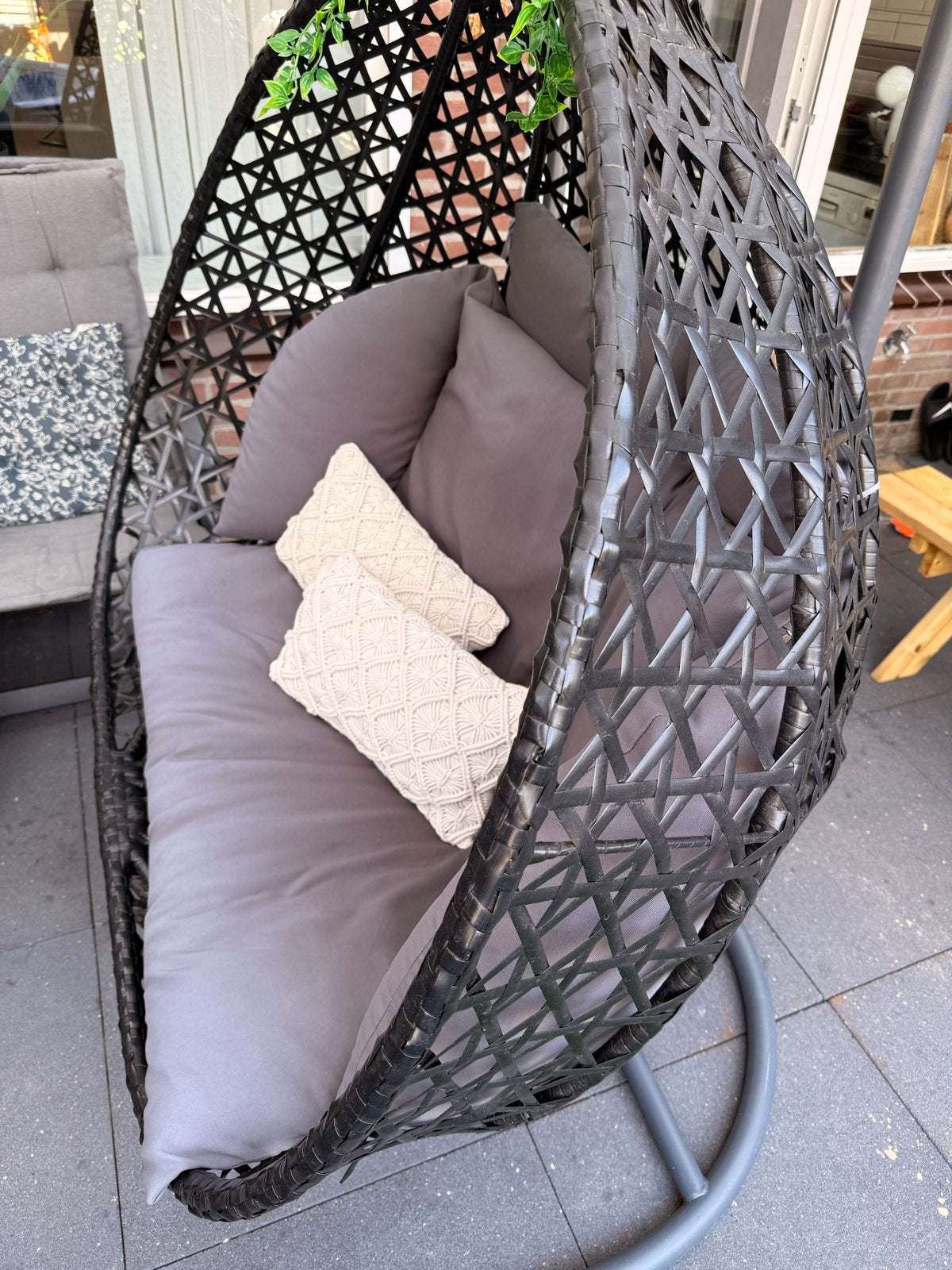 Comfortabele 2-persoons schommelstoel voor buiten, Tuin en Terras, Tuinbanken, Ophalen, Gebruikt, Wicker, Schommelbank