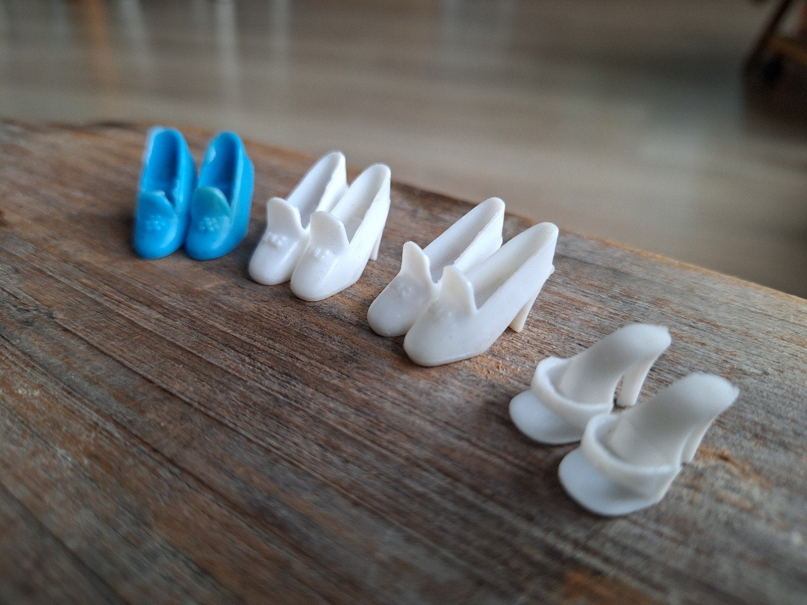 4 paar retro Barbiepop schoentjes, Ophalen of Verzenden, Gebruikt, Accessoires