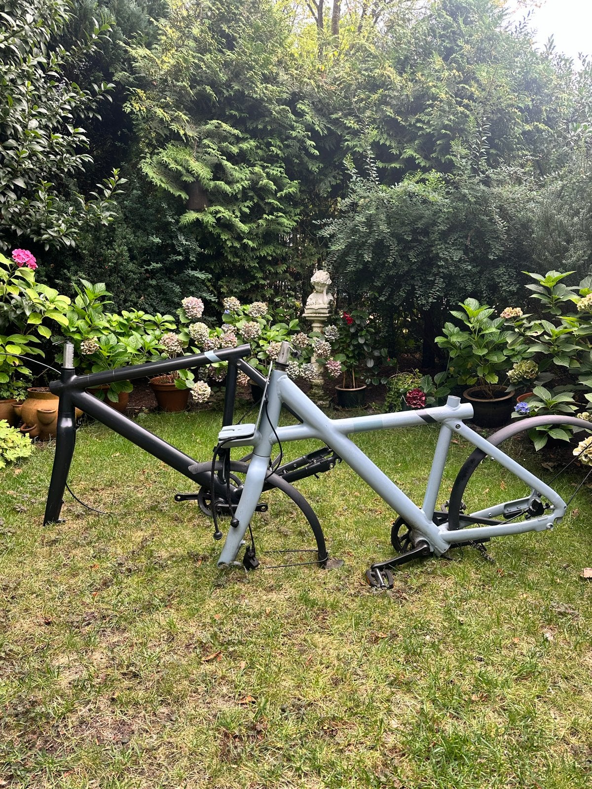 Van Moof S3 frames - Zwart en Lichtgrijs, Fietsen en Brommers, Fietsonderdelen, Frame, Gebruikt, Aluminium, Ophalen