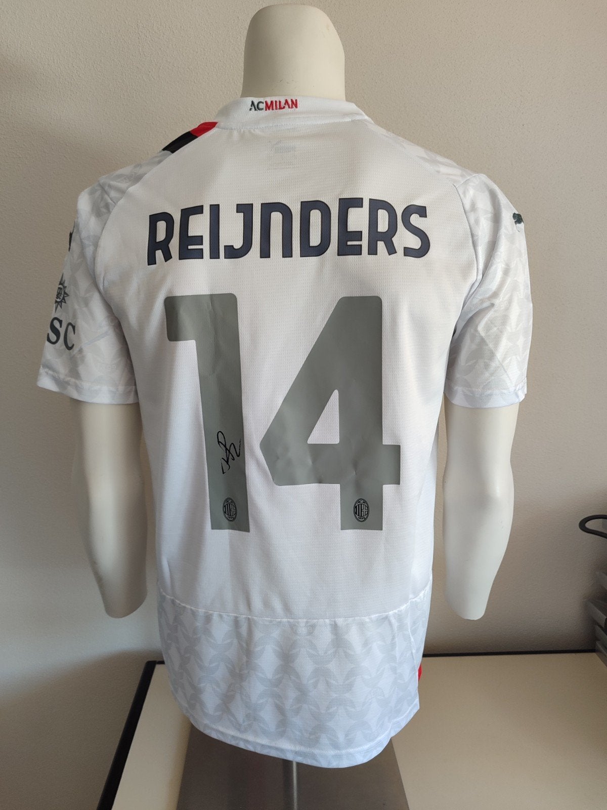Ac Milan voetbal shirt gesigneerd door  Reijnders met COA, Ophalen of Verzenden, Nieuw, Buitenlandse clubs, Shirt