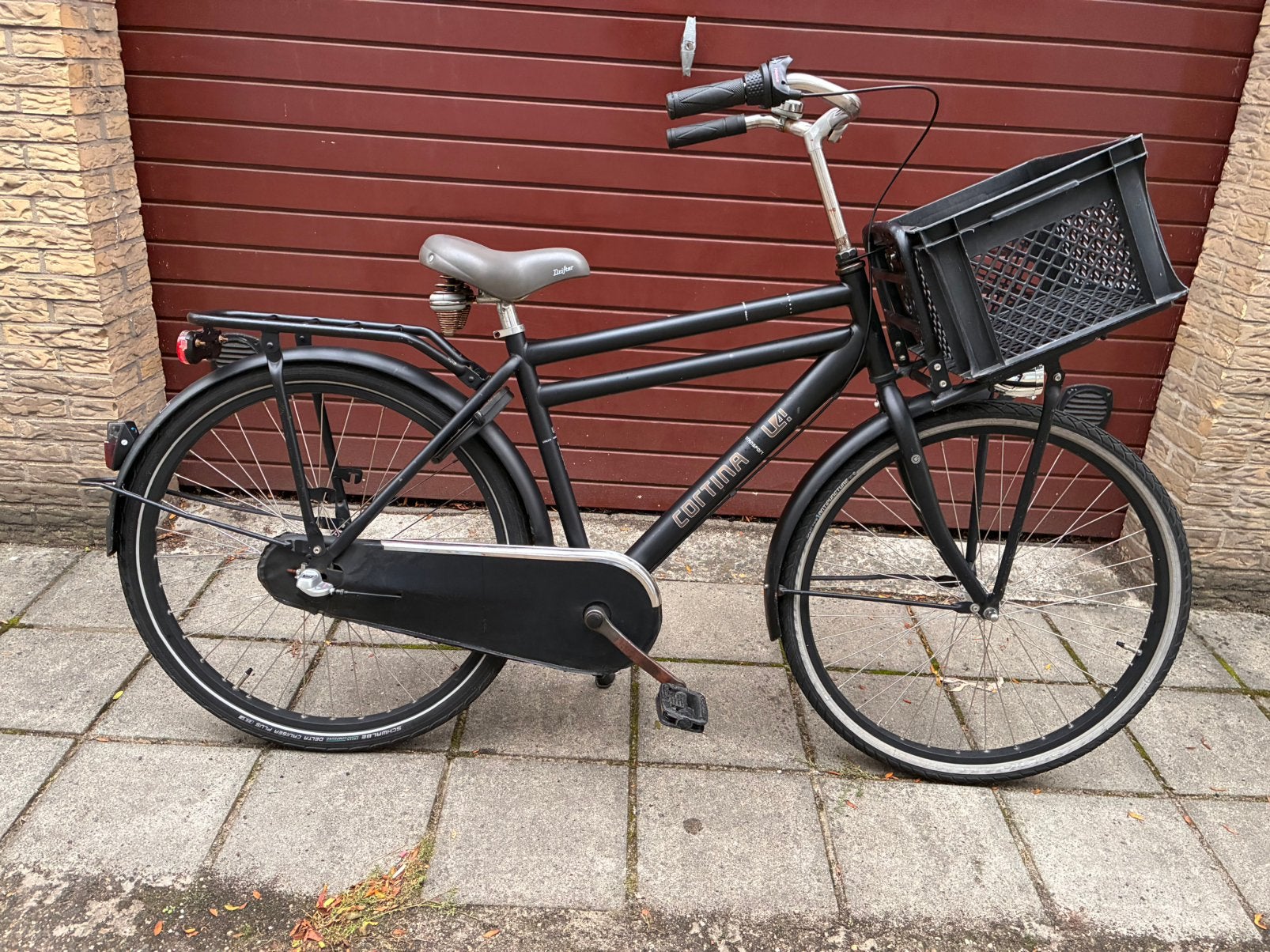Zwarte Cortina transportfiets U4 26 inch, Fietsen en Brommers, Terugtraprem, Versnellingen, Minder dan 49 cm, Zo goed als nieuw