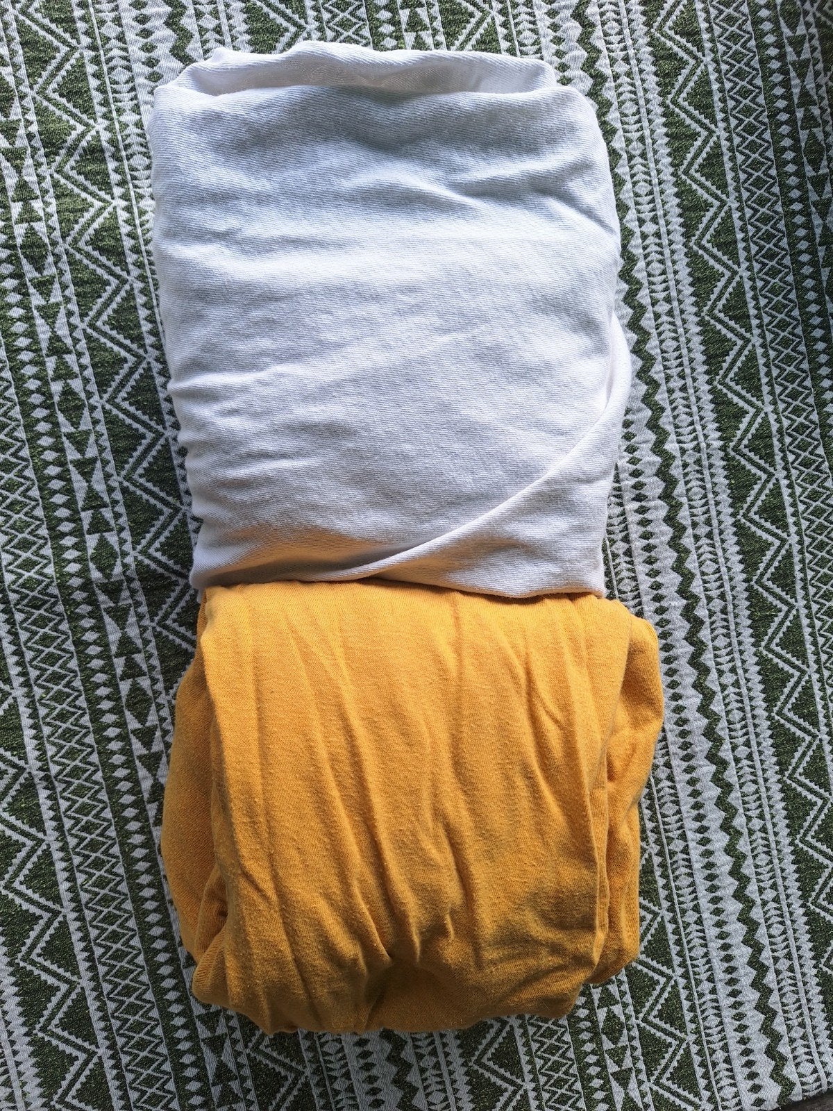 Hoeslaken set: wit en okergeel 70x150 cm (voor peuterbed), Gebruikt, Eenpersoons, Ophalen of Verzenden, Wit