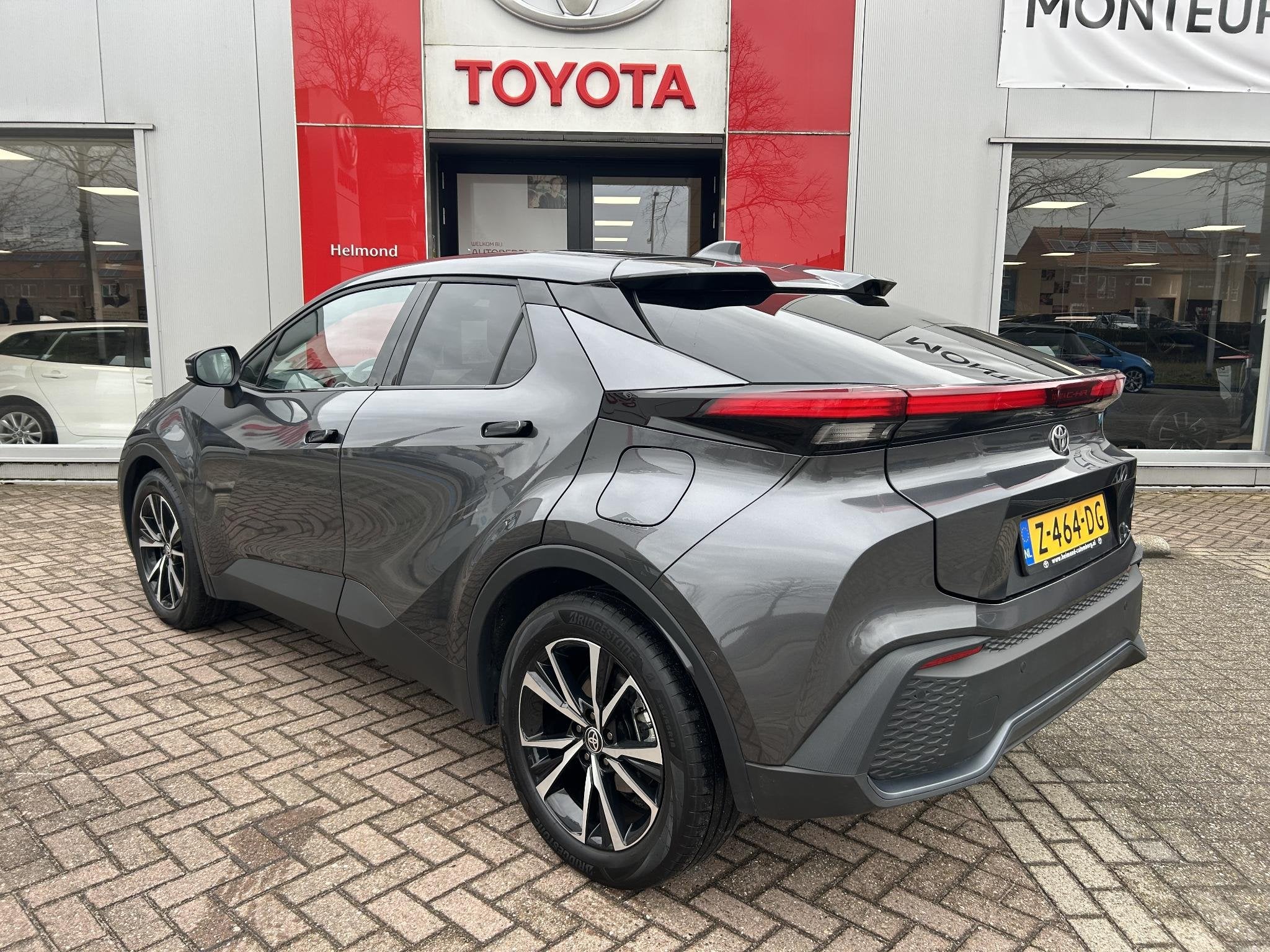 Toyota C-HR 1.8 Hybrid 140 First Edition | NL AUTO | AUTOMAA, Auto's, Toyota, Parkeersensor, Stof, Euro 6, 4 cilinders