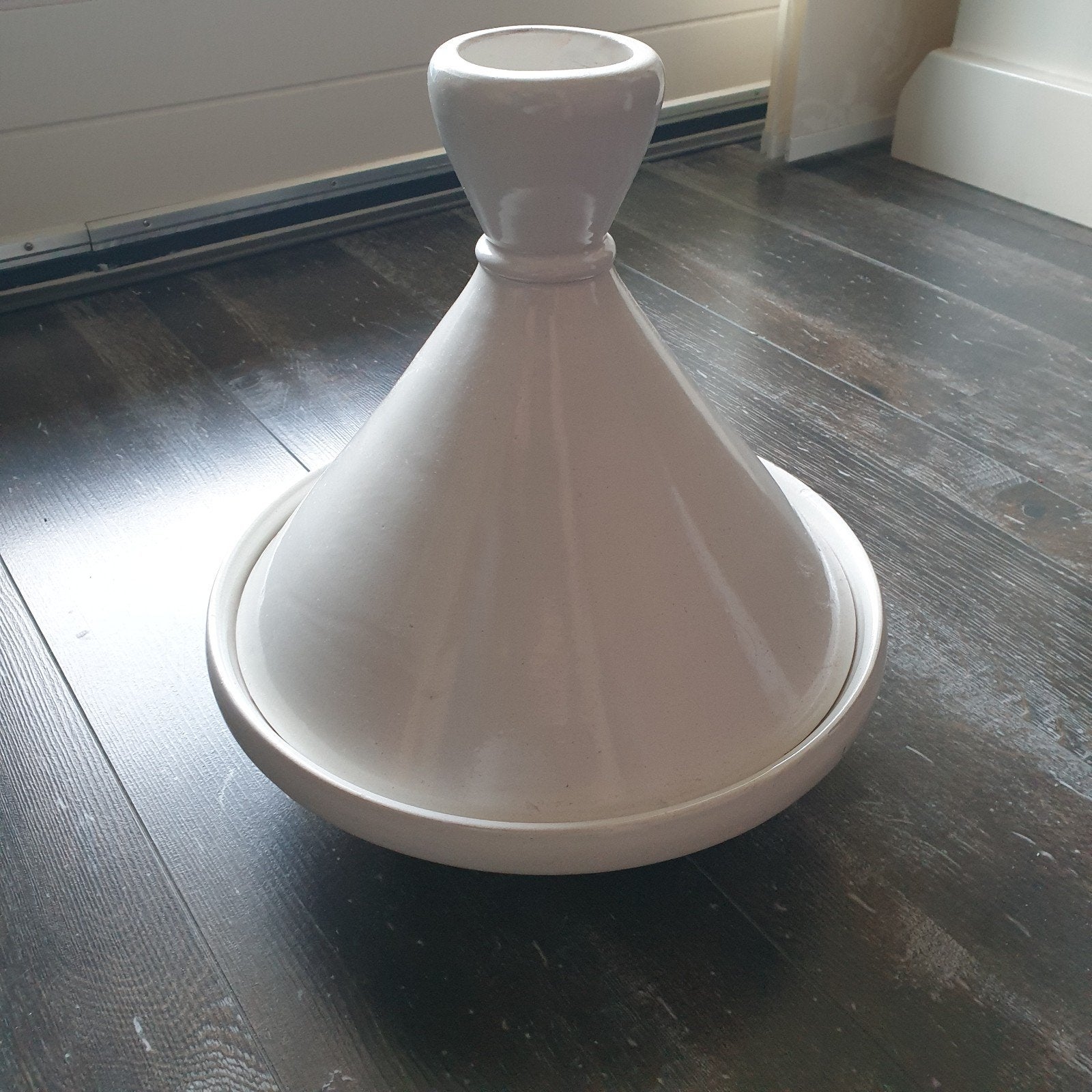 Witte Tajine - Perfect voor heerlijke stoofschotels, Overige typen, Ophalen of Verzenden, Zo goed als nieuw, Steen/keramiek