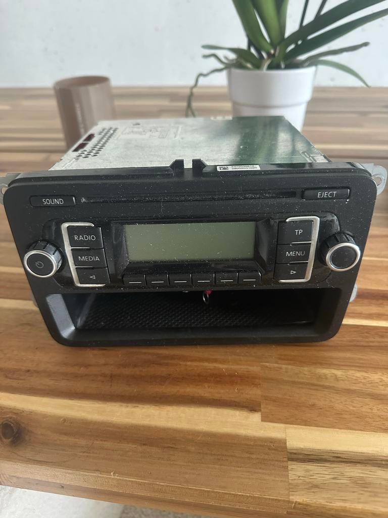 Volkswagen polo golf navigatie radio orgineel, Ophalen, Gebruikt