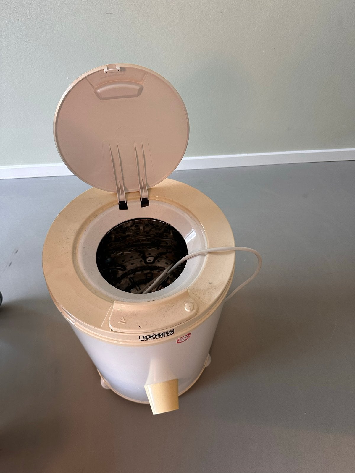 Thomas Centrifuge: Compacte en Efficiënte Wasdroger, Ophalen, Minder dan 4 kg, Bovenlader, 85 tot 90 cm