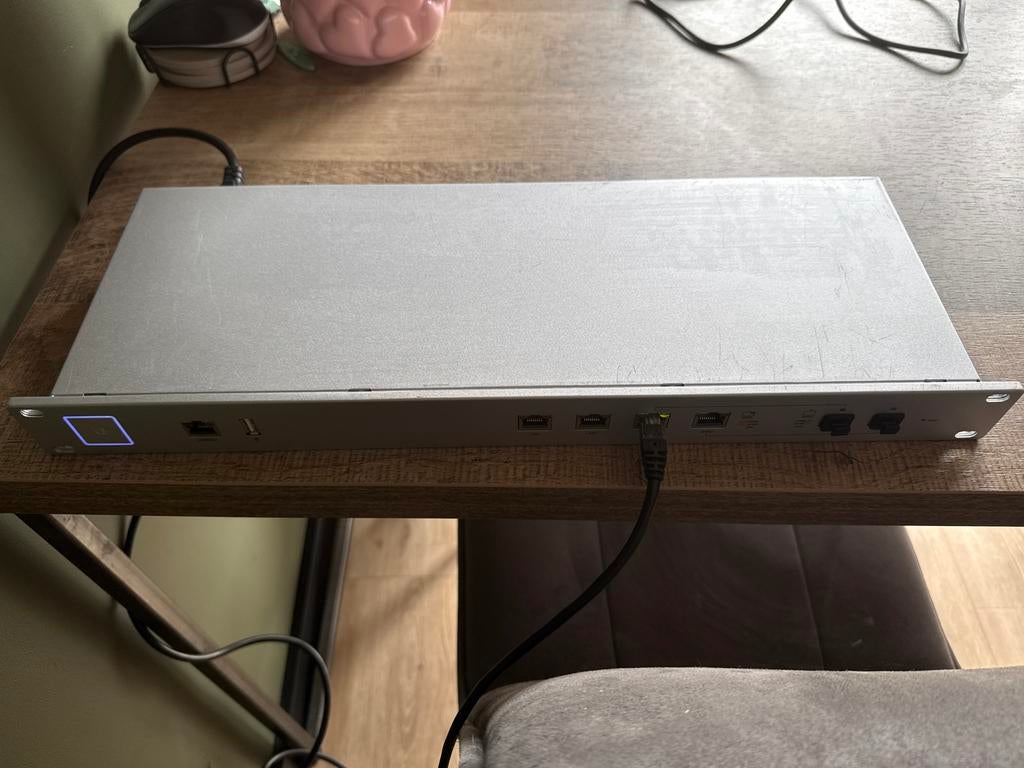 Ubiquiti UniFi Security Gateway Pro 4 (USG Pro-4), Verzenden, Gebruikt, Router