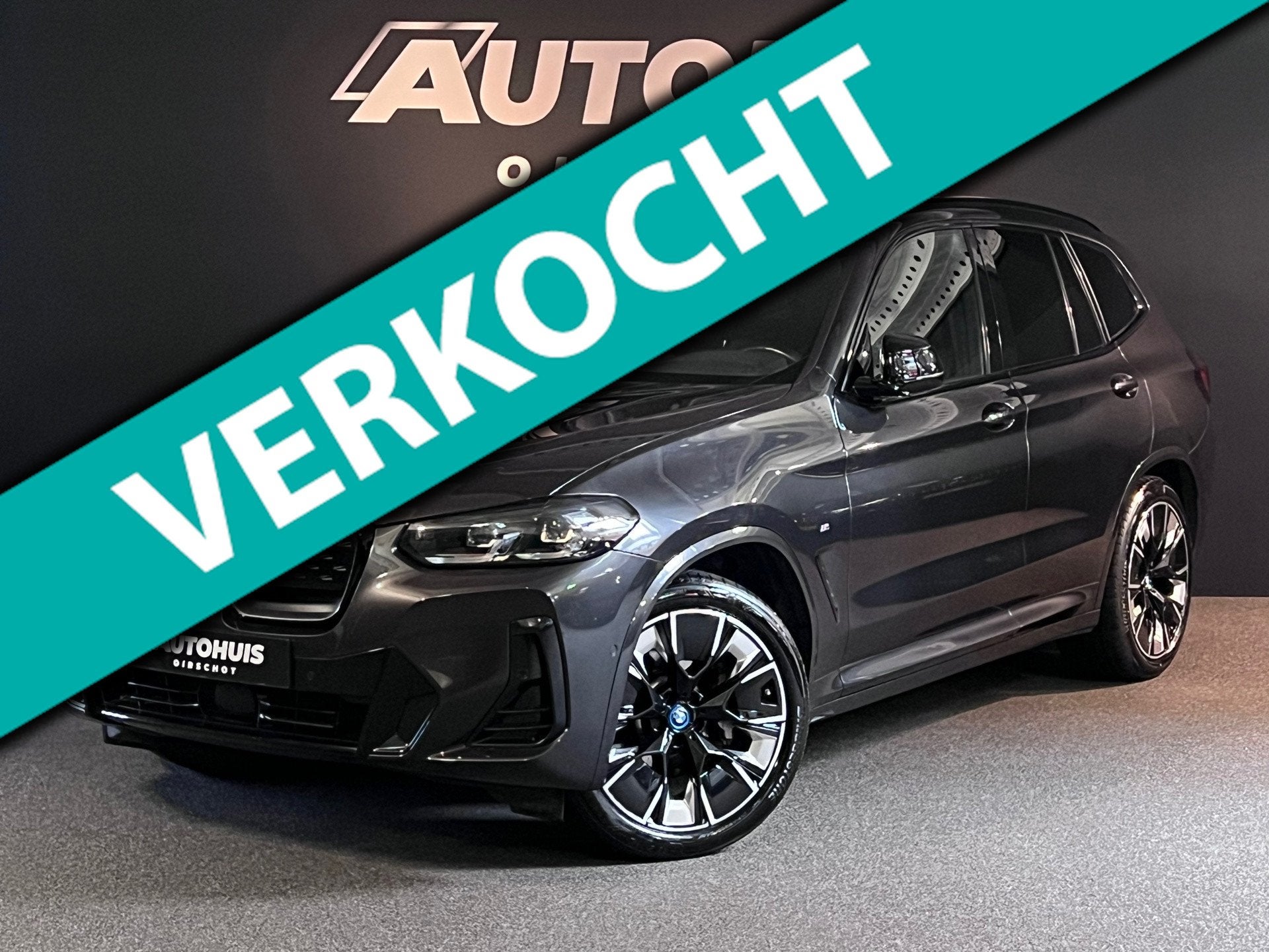 BMW IX3 High Executive 80 kWh Edition M Pano/ H&K/ Memory M, Auto's, BMW, Achterwielaandrijving, Gebruikt, Zwart, 2155 kg
