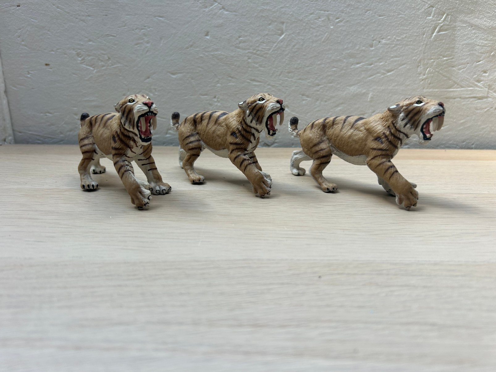 Safari ltd smilodon ( sabeltandtijger ), Ophalen of Verzenden, Zo goed als nieuw, Paard, Beeldje of Figuurtje