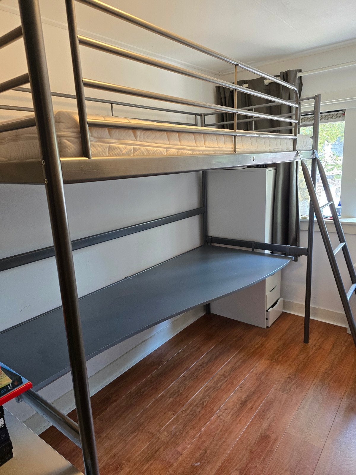 IKEA Svärta hoogslaper met bureau, Ophalen, Gebruikt, Eenpersoons, 200 cm