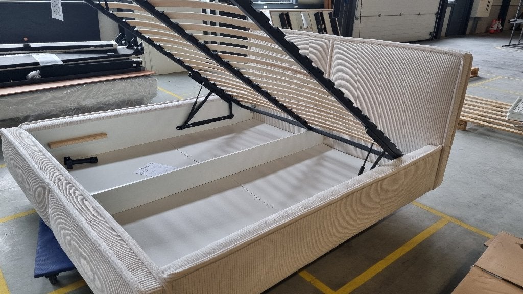 Luxe lichtbeige ribcord bed met grote opbergruimte, Ophalen, Overige maten, 210 cm, Beige