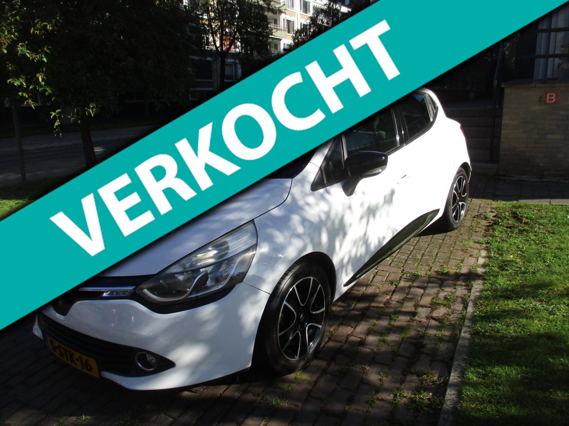 Renault Clio 0.9 TCe Dynamique//MET NIEUWE DISTERIBUTIE KETT, Auto's, Voorwielaandrijving, 540 kg, Wit, Origineel Nederlands