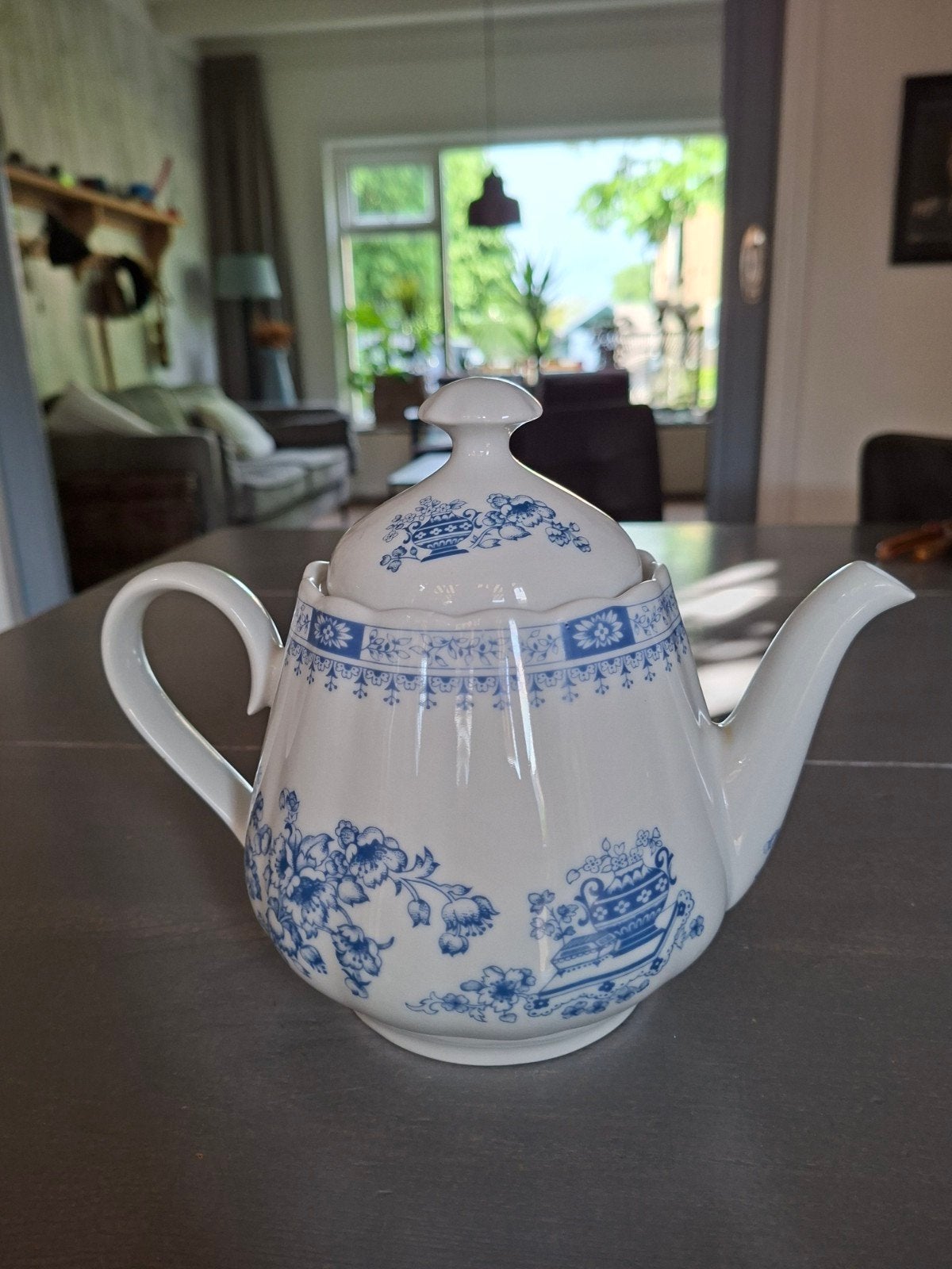 Vintage Ilmenau theepot, Made in German Democratic Republic, Antiek en Kunst, Antiek | Porselein, Ophalen of Verzenden