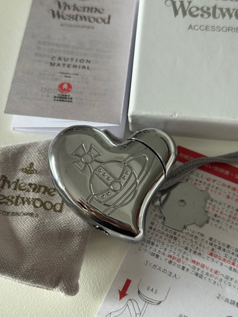 Vivienne Westwood lighter, Ophalen of Verzenden, Zo goed als nieuw