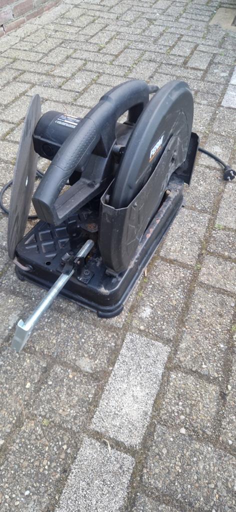 Slijp / zaagmachine, Doe-het-zelf en Verbouw, Gereedschap | Slijpmachines, Ophalen of Verzenden, Minder dan 700 watt, Haakse handslijpmachine