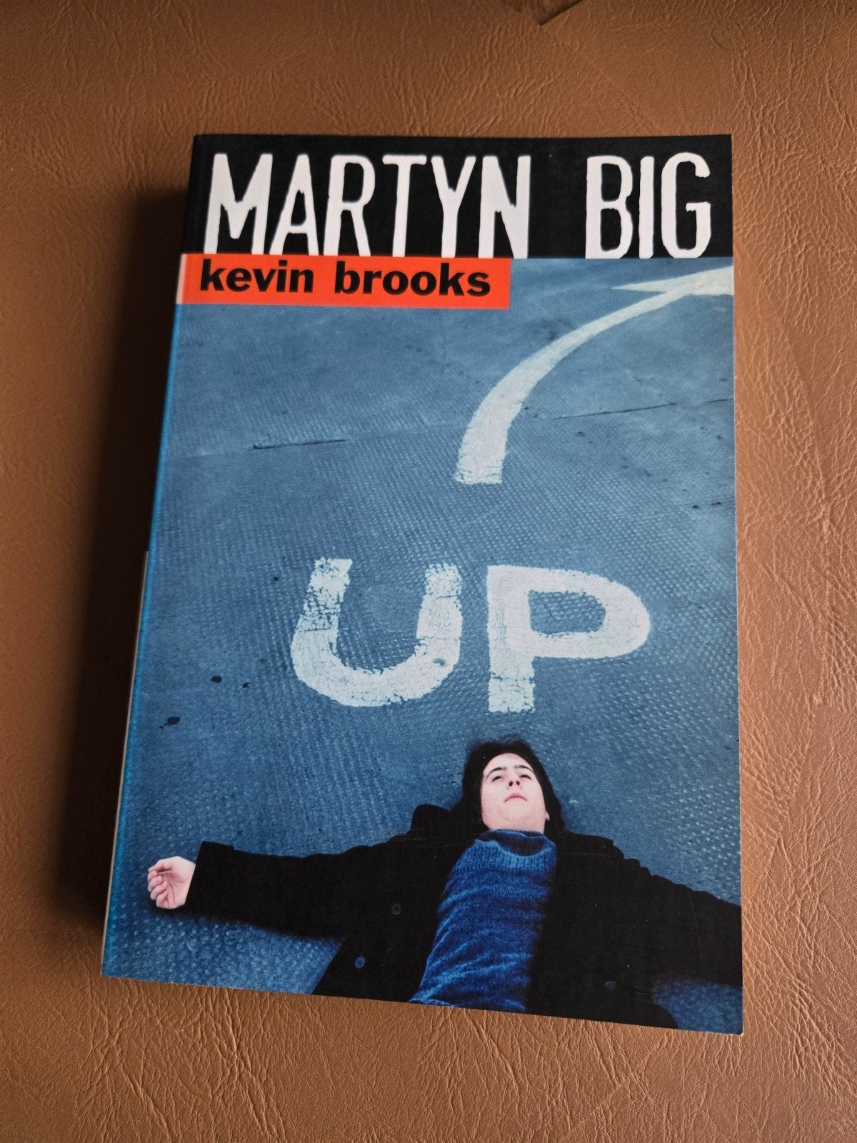 Martyn Big - Kevin Brooks (Boek), Boeken, Ophalen of Verzenden, Gelezen, Kevin Brooks, Europa overig