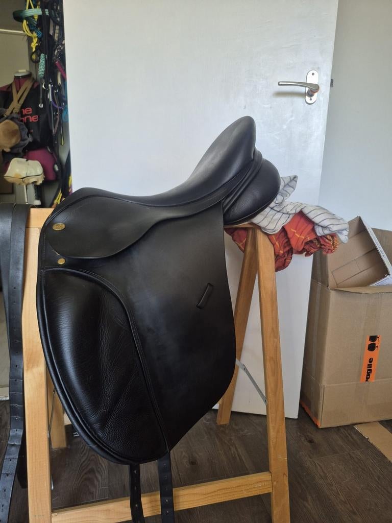 Fairfax dressuurzadel met verstelbare boom 17.5 inch, Dieren en Toebehoren, Ophalen, Gebruikt, Dressuur