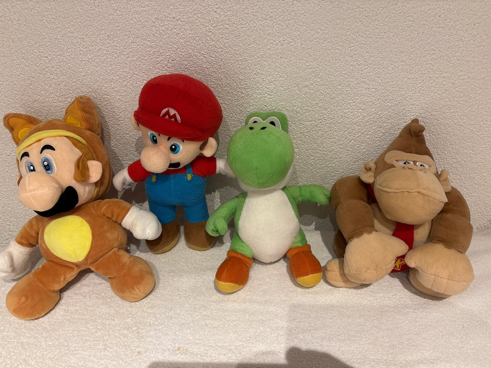 Super Mario knuffels: Mario, Yoshi, Donkey Kong, Tanooki Mar, Gebruikt, Ophalen of Verzenden, Nintendo, Middelgroot (20 tot 80 cm)