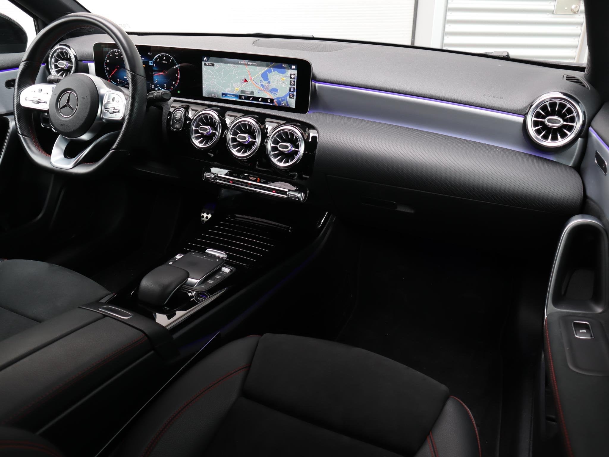 Mercedes-Benz A-klasse 200 Premium Plus, Auto's, Stof, Gebruikt, 4 cilinders, Blauw