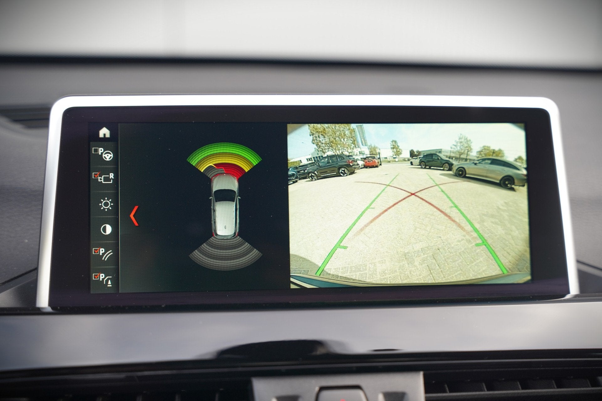 Foto 42 van BMW X1 xDrive20i High Executive | Panoramadak | Head-Up Disp