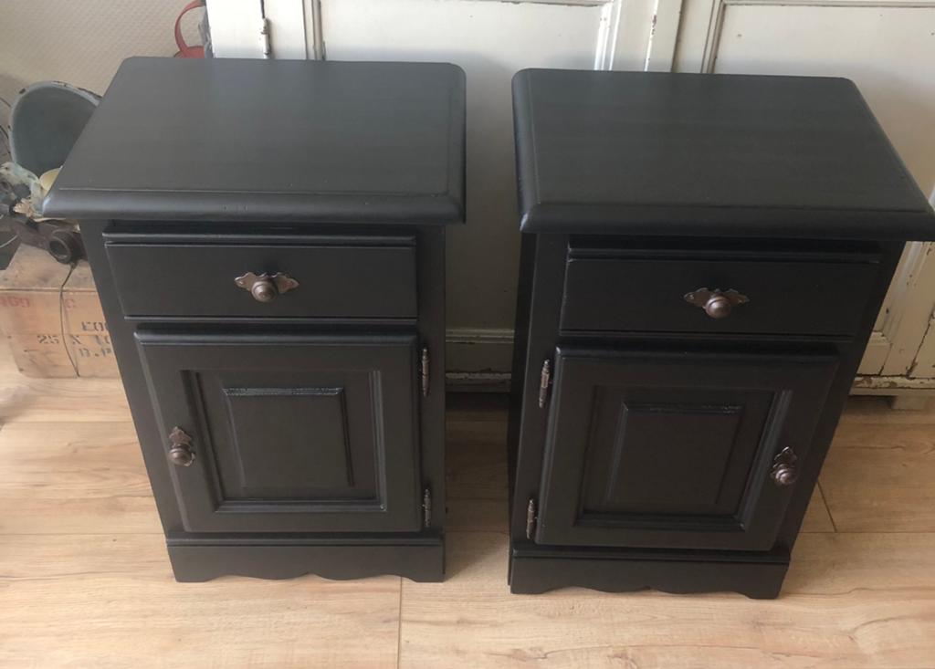 Zwarte nachtkastjes, Huis en Inrichting, Ophalen, Gebruikt, Minder dan 45 cm