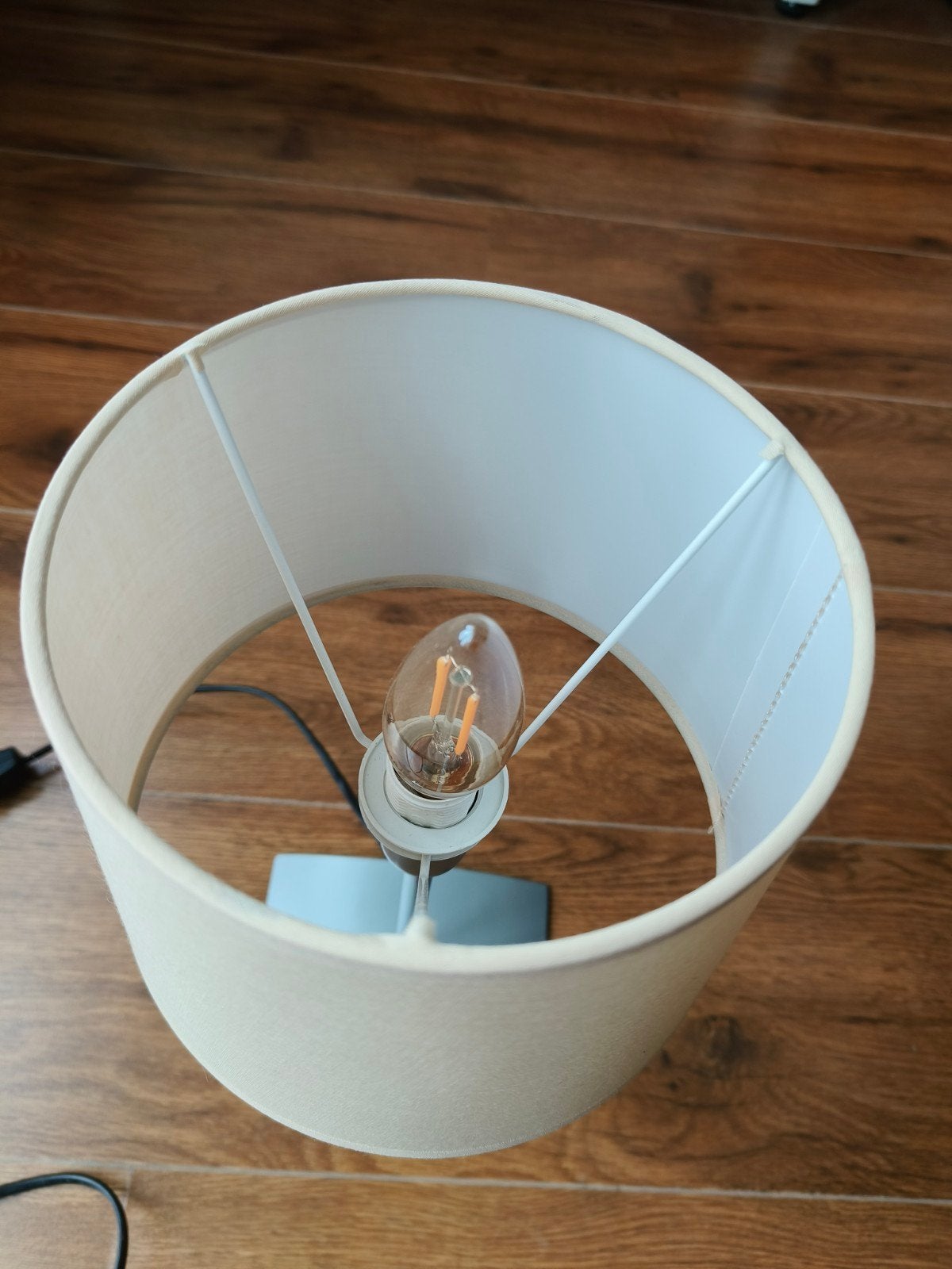 Kwantum tafellamp wit met E14 fitting, Ophalen, Gebruikt, Met kap, Wit