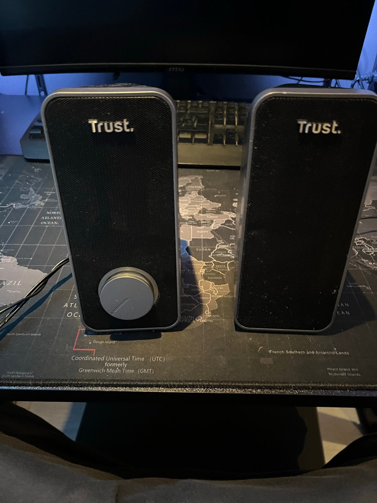 Trust Luidsprekers - Zo goed als nieuw, Ophalen of Verzenden, Zo goed als nieuw, Audiokanaal 2