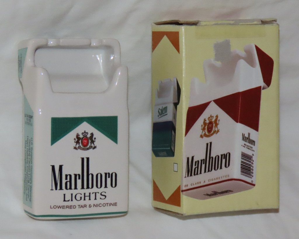 Marlboro asbakje met origineel doosje., Ophalen of Verzenden, Nieuw, Asbak
