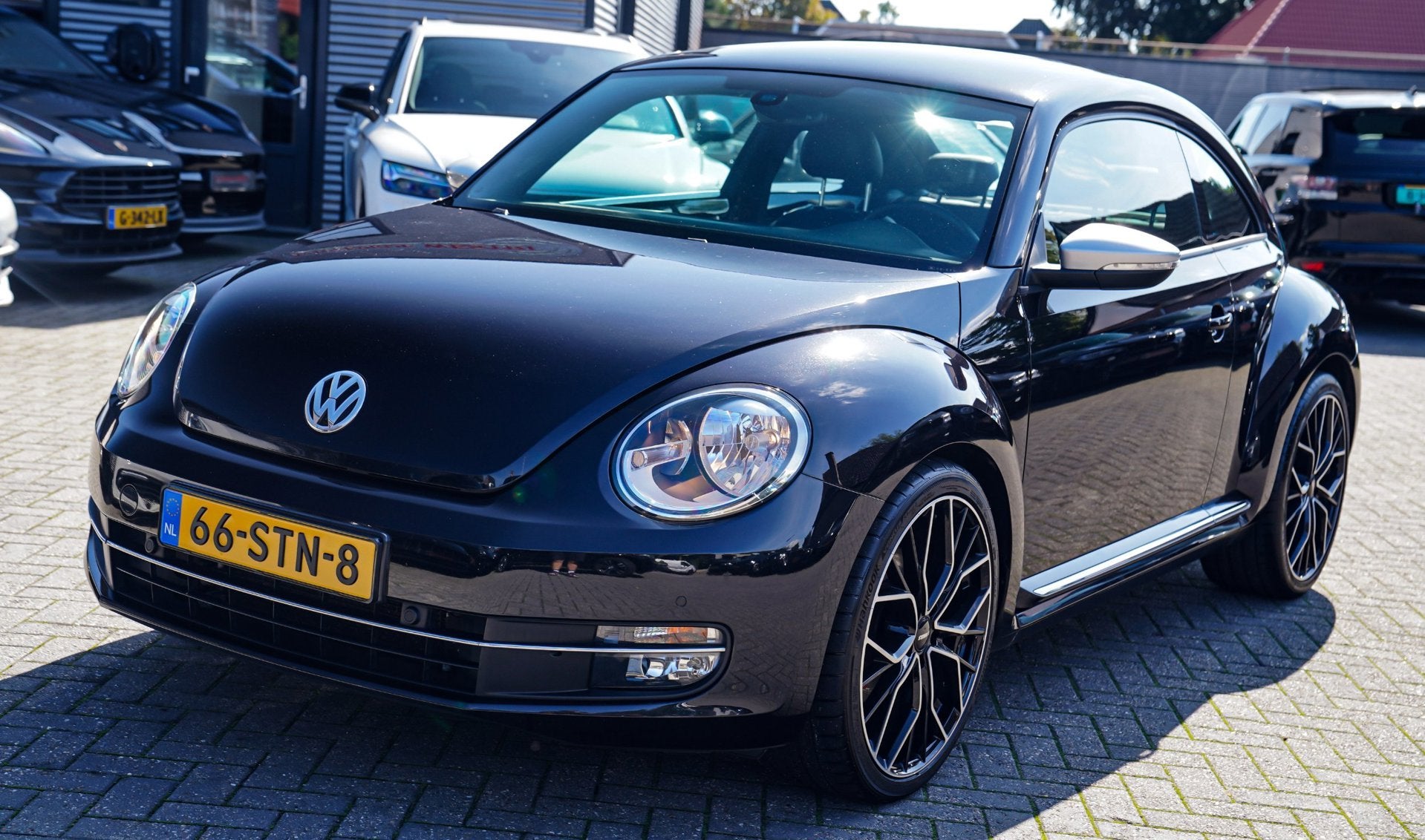 Volkswagen Beetle 2.0 TSI Sport | DSG | 200 PK | Panorama |, 4 cilinders, 1984 cc, 4 stoelen, Zwart