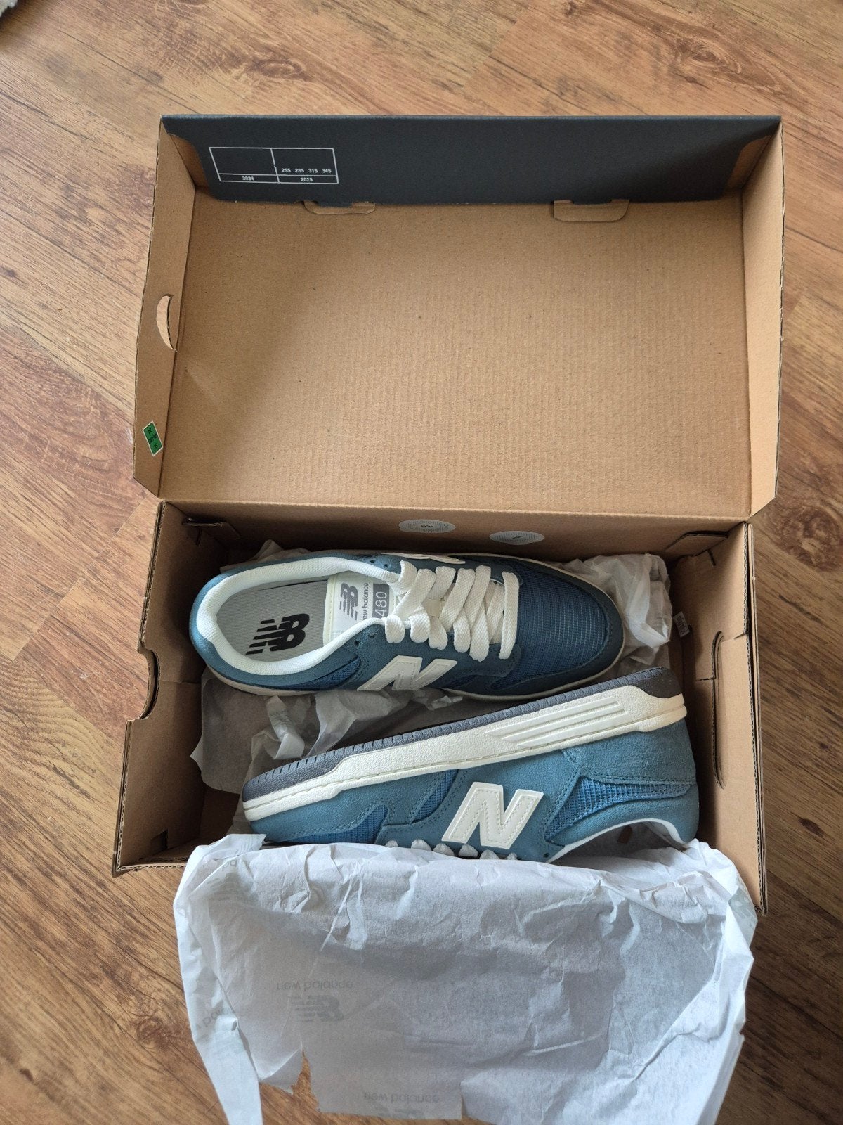 New Balance 480 sneakers nieuw in doos maat 41.5, Kleding | Heren, Ophalen of Verzenden, Nieuw, Overige kleuren