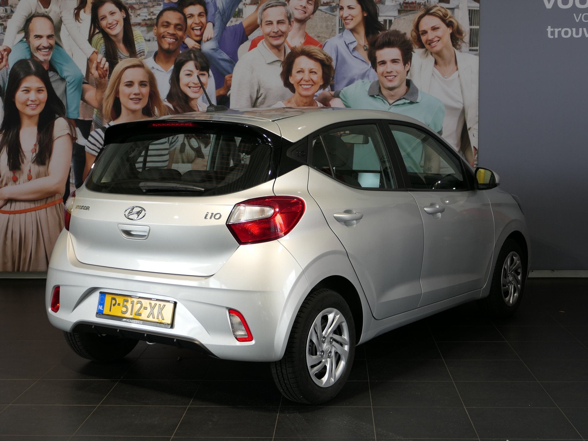 Hyundai i10 1.0 Comfort 5-zits - Occasion Lease vanaf €324, Auto's, Voorwielaandrijving, Stof, Gebruikt, 23 km/l