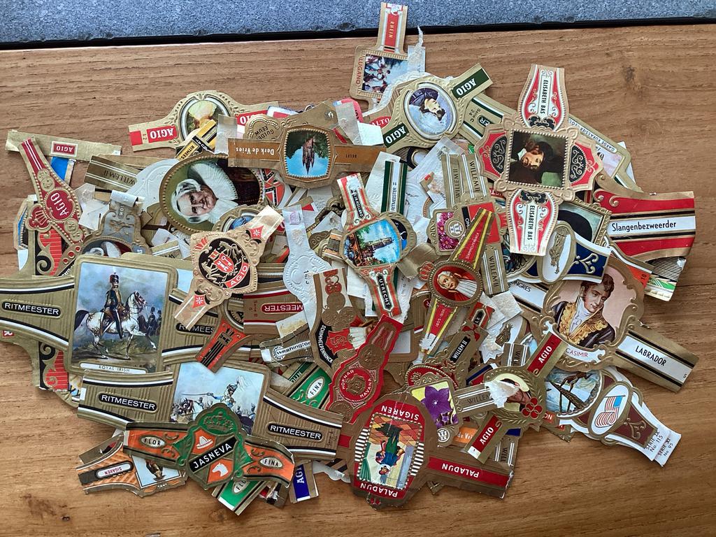 Sigarenbandjes, inclusief album, Ophalen